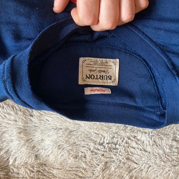 Burton long sleeve sweater - Picture 3 of 3